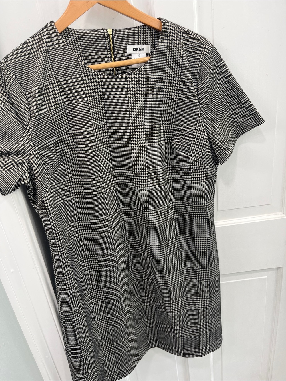DKNY Black and White Plaid Short Sleeve Shift Dress
